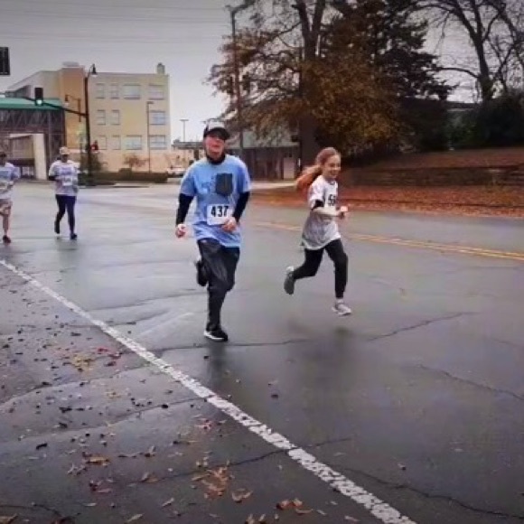 Meet your Posher, Santana - Picture 7 of 17